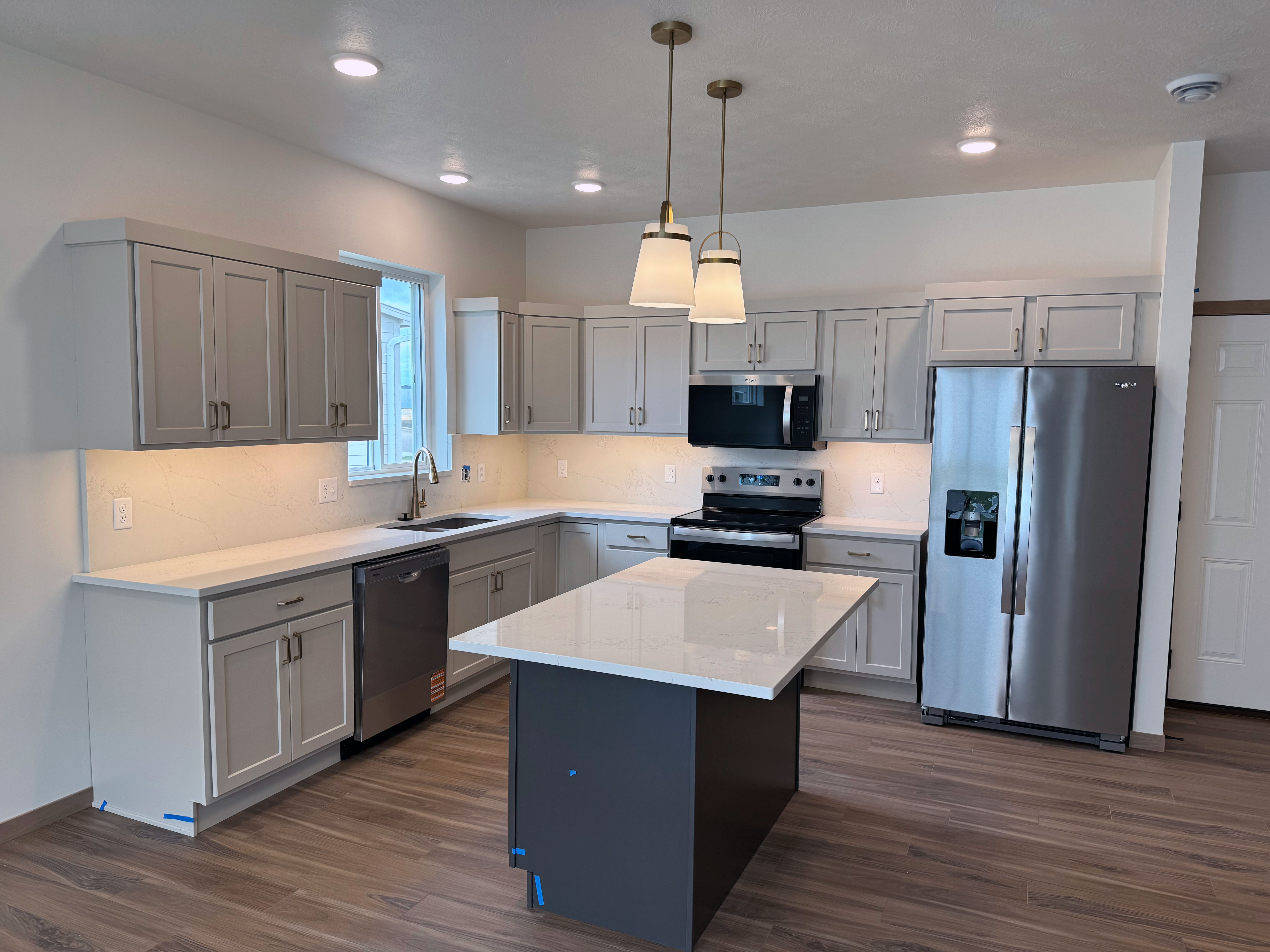 3511-3515-S-Broek-Drive-Kitchen 3511-3515-S-Broek-Drive-Kitchen